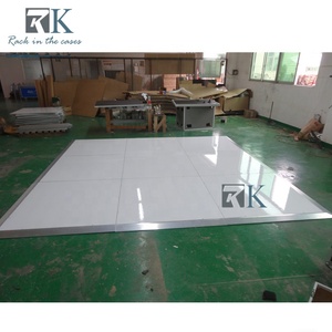 Plateforme en bois de 4 pieds x 4 pieds avec bords en aluminium, sols de danse élégants pour mariages - Product Image 2