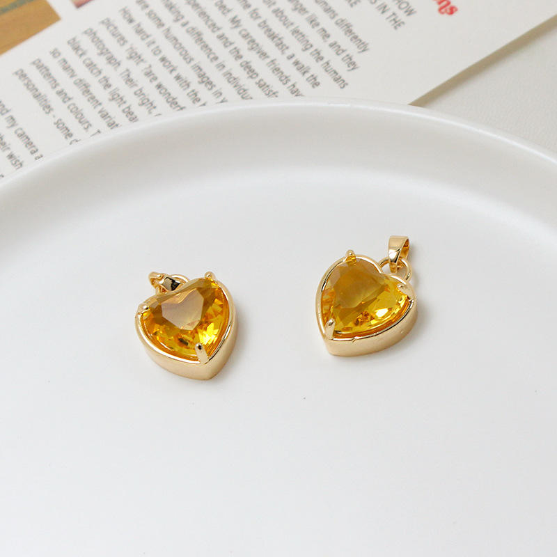 สีเหลือง