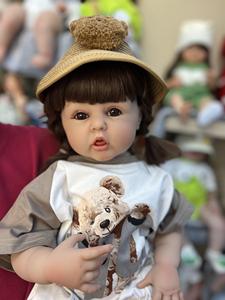 Nouveauté Offre Spéciale 22 pouces <span class=keywords><strong>Bebe</strong></span> Reborn réaliste poupée en vinyle souple modèle de mode réaliste jouet pour filles cadeau parfait - Product Image 2