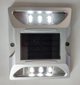 Солнечные дорожные светильники IP68 из стали с ярким сигнальным маяком для безопасности дорожного движения, стробоскоп для предупреждения об опасности - Product Image 3