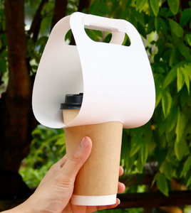 Portavasos desechable de papel kraft, resistente y universal, ideal para llevar té con leche, café y bebidas. - Product Image 2