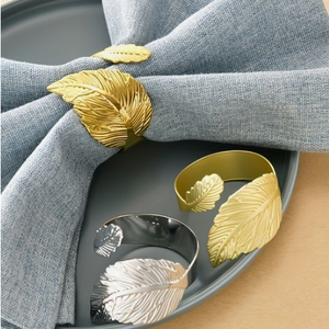 Rond de serviette élégant en flocon de neige fini argent Décoration de table Accessoires en métal Fête d'anniversaire de mariage Anneau de serviette en métal - Product Image 4