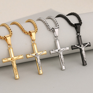 Colar com Pingente de Cruz Crucifixo Jesus em Aço Inoxidável Banhado a Ouro 18K PVD Joia Religiosa Cristã Presente para Homens e Mulheres - Product Image 1