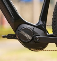 Fournisseur professionnel de vélos électriques de montagne en carbone 29 pouces, moteur central BAFANG 500W, EM8 Ebike
