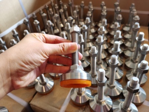 M8 M10 M12 M14 M16 M20 chủ đề gốc xoay châ<span class=keywords><strong>n</strong></span> có thể điều chỉnh kim loại san lấp mặt bằng châ<span class=keywords><strong>n</strong></span> đồ gỗ ngoài trời trượt máy nhựa bệnh việ<span class=keywords><strong>n</strong></span> - Product Image 4