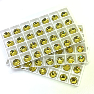 นำ<span class=keywords><strong>โชค</strong></span> K9คริสตัลสีเหลืองมะนาวทรงกลม12มม. เงางามเป็นพิเศษเย็บบนพลอยเทียมสำหรับรองเท้าชุดเดรส - Product Image 2