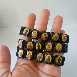 Gelang orang kudus, gelang Kristen Katolik, gelang elastis manik-manik kayu religius dengan ikon