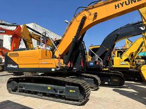 Excavatrice sur chenilles hydraulique d'occasion de 22 tonnes, Hyundai 220LC-9S, excavatrice lourde pour l'exploitation minière et la construction - Product Image 2