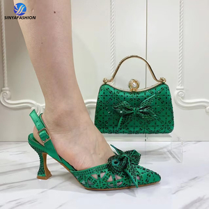 Set di <span class=keywords><strong>scarpe</strong></span> e borse italiane all'ingrosso all'ingrosso di oro Sinya Set di borse e <span class=keywords><strong>scarpe</strong></span> medie di alta qualità da <span class=keywords><strong>donna</strong></span> - Product Image 3