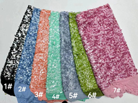 Tissu de dentelle de luxe en maille à grandes paillettes pour robe lourde ornée de sequins