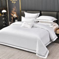 Parure de lit en coton blanc uni avec bord brodé, qualité hôtelière 5 étoiles, pour hôtels et gîtes, vente en gros