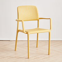 Fauteuil empilable moderne en plastique PP avec trous respirants, chaise de salle à manger d'extérieur, style nordique pour restaurant et café