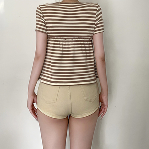 เสื้อยืดแขนสั้นผู้หญิงลายทางสไตล์วินเทจ คอเหลี่ยม ติดกระดุม ทรงหลวม ไซส์ใหญ่ สวมใส่สบาย แห้งเร็ว ระบายอากาศได้ดี - Product Image 5