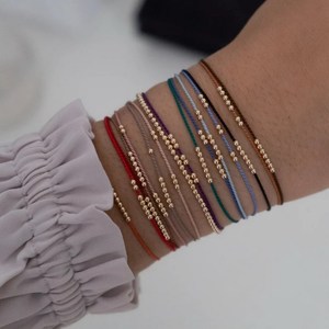 Braccialetto Intrecciato Minimalista Moderno in Acciaio Inox Dorato con <span class=keywords><strong>Perline</strong></span>, Regolabile, per Uomo e Donna - Product Image 1