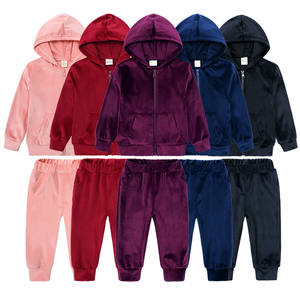 Conjunto de Ropa Deportiva de Terciopelo con Estampado Personalizado para Niñas, Chaqueta con Cierre, Conjunto de Sudadera para Niños de 1 a 13 <span class=keywords><strong>Años</strong></span>, Conjuntos de Ropa de Invierno para Niños al por Mayor - Product Image 1