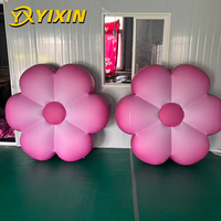 Décoration géante gonflable imperméable en forme de marguerite, couleur personnalisée, à suspendre ou à poser au sol pour événements, avec ventilateur intégré et conception durable