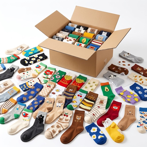 Chaussettes pour enfants sans marque, lot en gros de liquidation de Chine, styles assortis aléatoires, surplus de stock, unisexe, prix de vente bon marché - Product Image 1