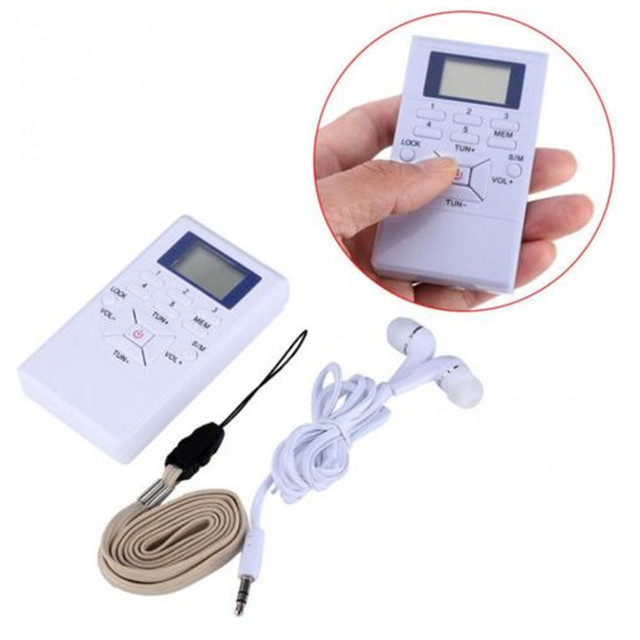 Factory Wholesale Price Digital Tuning Volume With Earphone Battery Lcd Display With Headphones Am Fm Portable Mini Radio