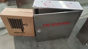 خزانة إطفاء حريق بباب واحد مع بكرة خرطوم، خزانة هيدرانت حريق مصنعة حسب الطلب، خزانة طفايات حريق من الفولاذ المقاوم للصدأ SS304 - Product Image 5