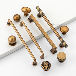 Furniture <b>Handle</b> And Knob Zinc Alloy American Style Drawer <b>Cabinet</b> Door <b>Handle</b> Retro Single Hole <b>Copper</b> Finish - Product Image 1