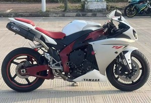 <span class=keywords><strong>Moto</strong></span> Yamaha YZF-R1 1000cc, moteur 4 cylindres en ligne refroidi par liquide, Supersport, moteur Crossplane dérivé de la <span class=keywords><strong>MotoGP</strong></span> - Product Image 4