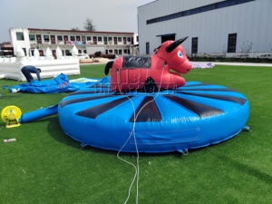 Vente en gros d'équipements d'amusement extérieur commerciaux : <span class=keywords><strong>Jeu</strong></span> de taureau gonflable non motorisé pour enfants, idéal pour la location lors de fêtes, parcs et événements - Product Image 4