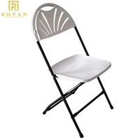 Chaises pliantes en résine blanches à dossier rond pour événements, style Wimbledon, idéales pour mariages