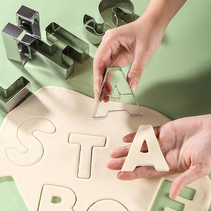 26 lettres anglaises, outils à biscuits écologiques, compatibles lave-vaisselle, grands <span class=keywords><strong>emporte</strong></span>-pièces en acier inoxydable pour biscuits, légumes et craquelins antiadhésifs - Product Image 2