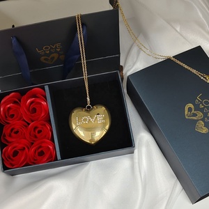 MARONEW Gioielli alla Moda Collana Personalizzata con Cuore e Scritta 'AMORE VITAMIA <span class=keywords><strong>TI</strong></span> <span class=keywords><strong>AMO</strong></span>' con Scatola, Placcata in Oro 18K, Catena in Acciaio Inossidabile per Donne - Product Image 1