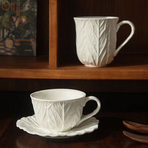 Ensemble tasse et soucoupe à café gaufré de style européen, style palais rétro, pour latte et Americano, en céramique, vaisselle hautement esthétique - Product Image 1