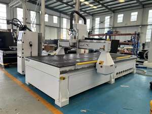 Machine de gravure CNC 3 axes ATC avec structure en fonte et changeur d'outils automatique pour la sculpture sur métal et bois, prête à la vente - Product Image 3