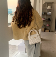 Sac pour femme en tissu PU matelassé, sac bandoulière personnalisé avec logo, style de créateur, tendance mode