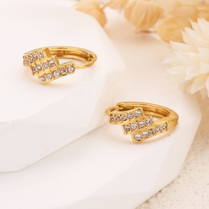 Pendientes de Aro de Acero Inoxidable Chapados en Oro de 18K, Geométricos con Circonita, Joyería de Moda, Pendientes Huggie Modernos para Mujer, Excelente Idea de Regalo - Product Image 4