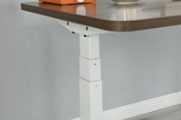 Emballage intégral ergonomique du fabricant Bureau électrique debout à moteur unique avec hauteur de levage avec bureau en MDF de 47 po x 24 po
