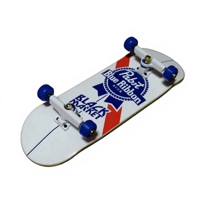 Wholesale Custom <b>Mini</b> Fingerboard Canadian Maple Deck 5 Ply Professional Wooden Finger Skateboard Durable Waterproof - Product Image 3