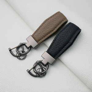 Porte-clés de voiture en cuir de veau première couche porte-clés en cuir de mode anneau pendentif en alliage lanière en cuir créative pour hommes et femmes - Product Image 4