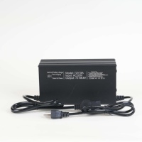 Chargeur de batterie au lithium 60V 72V 5A 8A 10A 12A 15A 20A 25A, chargeur rapide intelligent LiFePO4 et lithium-ion avec protection de sécurité complète