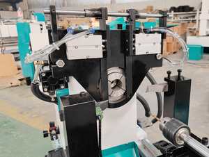 เครื่องกลึงซีเอ็นซีป้อนอัตโนมัติพร้อมฟังก์ชันการเปลี่ยนเจาะและขัดรับประกัน3ปี LR-0615-A - Product Image 5