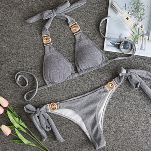 <span class=keywords><strong>Bikini</strong></span> Halter Sexy Europeo y Americano 2026, Color Sólido con Tiras Doradas Metálicas, Ecológico, Conjunto <span class=keywords><strong>de</strong></span> 2 Piezas, Traje <span class=keywords><strong>de</strong></span> Baño para Mujer - Product Image 4