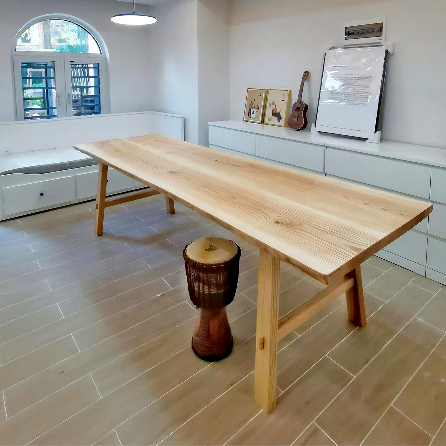 Grand bureau à double panneau en bois de frêne avec pieds carrés en bois de type A