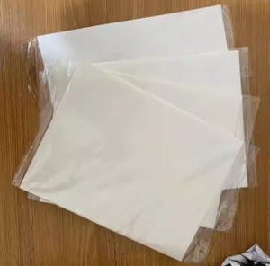 Décoration d'intérieur : Purificateur d'air de voiture au design moderne personnalisé, sachet parfumé, pendentif diffuseur d'huile aromatique en feutre décoratif - Product Image 2