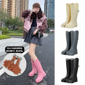 Stivali da donna leggeri da pioggia lunghi impermeabili antiscivolo alla moda Design QW18 - Product Image 1