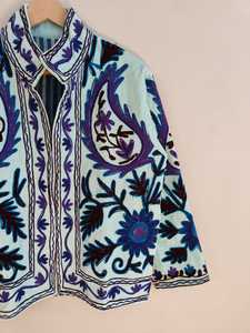 Veste en velours bohème Suzani, brodée à la main, motif floral, manteau vintage tribal bohème, vêtement d'extérieur artistique, broderie ouzbek - Product Image 3