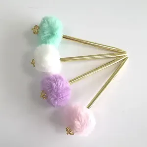 Bolígrafo de Metal Delgado Color Oro Rosa con Pompón de Peluche y Mini Corona Decorativa, Bolígrafo Giratorio Kawaii con Diseño Pastel y Peludo - Product Image 2
