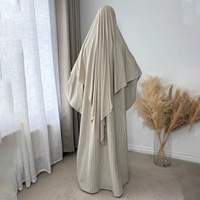 Ensemble Abaya 2 Pièces Personnalisé en Mélange de Rayonne Rayée avec Khimar en Jersey de Bambou – Robe Modeste pour Femme Musulmane – Vente en Gros Abaya Quotidienne Islamique