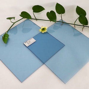 Verre réfléchissant solaire bleu clair, bleu Ford, bleu océan de 4 mm, 5 mm, 6 mm, 8 mm, 10 mm pour applications de construction - Vente en gros - Product Image 2
