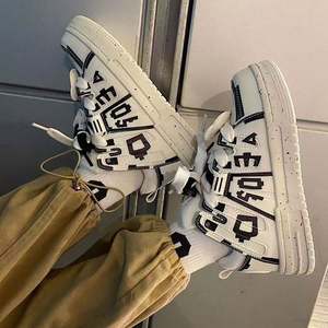 Zapatos Casuales de Lona y Mezclilla Retro para Hombre, Diseño JiuZhou, Personalizados, de Lujo, con Suela Gruesa, Transpirables, con Amortiguación, Cordones Lisos - Product Image 5