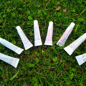 Colle de réparation pour jouets gonflables en PVC, blanche, tube unique, 10G, vente en gros - Product Image 2