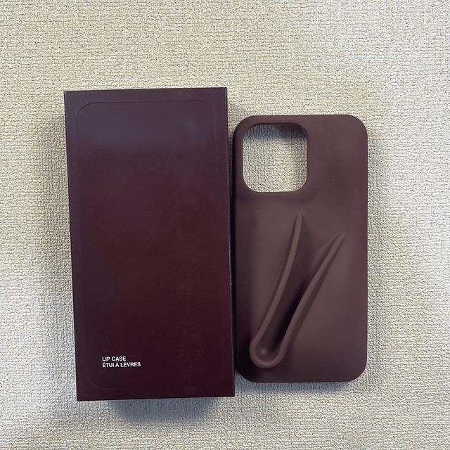 Hot Selling Luxury Silicone Phone Case Shockproof Lip Gloss Design for Mobile Phones