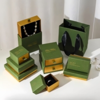 Caja de Regalo de Joyería Rígida Portátil de Alta Gama Personalizada, con Logotipo en Relieve y Lámina Dorada, Forro de Esponja, Ecológica y de Lujo para Venta al por Menor